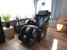 まつげアンド目元美容専門店 ミラクル(Miracle)/マッサージチェアで癒されながら