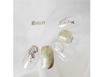 グラティフィー(gratify)/【グリーン ニュアンスネイル】
