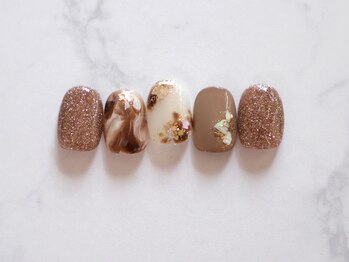 ディー ネイル アイラッシュ ヤバ(DEE nail×eyelash yaba)/G-12 90分アートフリー