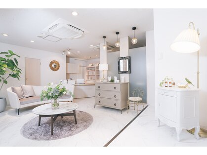 ジョジアンヌロール クリエーションヘアーズ 銀座店の写真