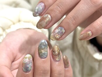 チルダ(tilde)/絵画ネイル