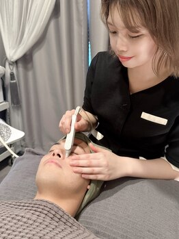 リレイス(Relace)の写真/【メンズ人気No.1】ハイドラ×カーボキシー￥13500★毛穴・皮脂を徹底ケアして清潔感あふれるツヤ肌へ！