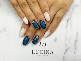 C-317 ネイビー&ホワイトネイル