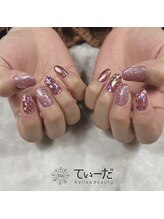 てぃーだ/キラキラネイル