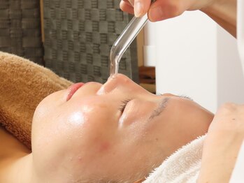 メナードフェイシャルサロン 三鷹駅南/吸引