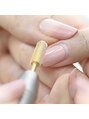 ケイネイル(Knail)&nbsp;ジェルオフがある場合はオフし、お好みに合わせ爪の形整をします