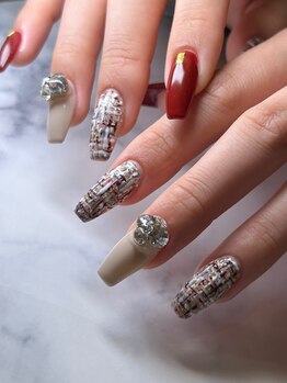 ネイル キュア NAIL CUREの写真/指筋がスッと通った品のあるお手元にお仕上げ致します☆女性らしさを求めるならNAIL CUREにご相談下さい！