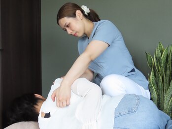 エス(Es)/肩回りもスッキリ