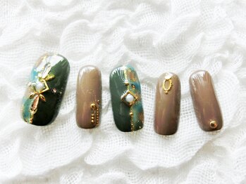 ネイリシャス(NAILICIOUS)/深いグリーンの秋シックネイル