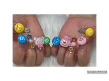 パーツの種類沢山あります。パーツ付け放題メニューもあります