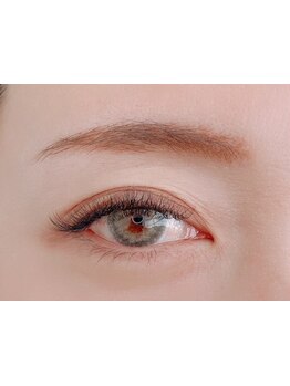 ナチュラル上品な目元にしたい