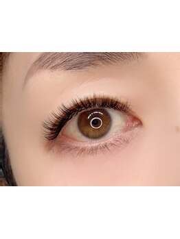 特別な日に合う華やかな目元にしたい