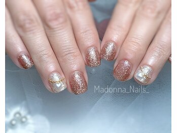 マドンナ ネイル(Madonna Nails)/