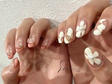 シー(SHE)/ちぐはぐデザイン