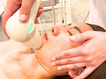 アファン 鶴見店(Afun)の写真/年齢サインに本格アプローチ。真皮まで届くエレクトロポレーションで、ハリとツヤを取り戻します!