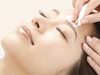 ベルバーチュプラス(Belle Virtue +)の写真/骨格に合わせた眉デザインをご提案♪当店大人気メニューのデザインワックスを¥3000にてご案内中です♪