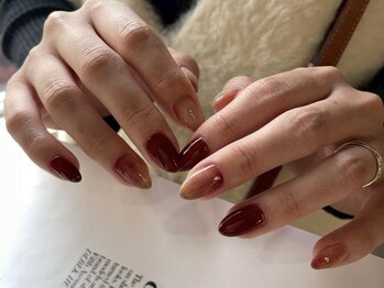 Narumi限定ボルドーネイル