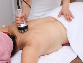 キミーエステティックサロン(kimmy esthetic salon)の写真/二の腕・ハミ肉ケアは春から！落ちないぜい肉とる痩身エステで自信UP☆