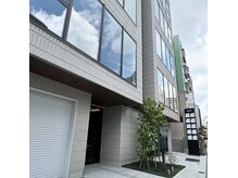 アリソン(Allison)の雰囲気（ファミリー通り、新築ビルの3階です。）