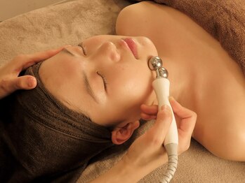 セナスパ 銀座店(sena.spa)の写真/【新橋徒歩1分】話題の最新機械導入★ウルトラフェイシャル×ララピールであなたの美しさを引き出します！