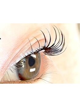 ナチュラル上品な目元にしたい