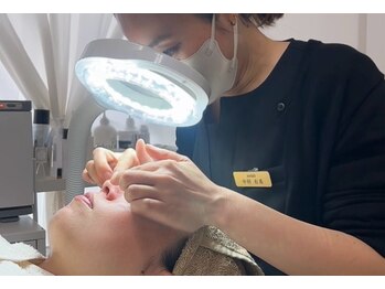 黒ずみ毛穴ケア専門店　melab　【ミラボ】〈毛穴エクストラクション/毛穴ケア〉の写真/【毛穴専門店】的確な肌診断でお悩みに合わせた商材を厳選！毛穴エクストラクションで黒ずみを徹底除去★