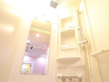 プラチナム アンド ダブル バイ フローランズ(Platinum&Double by FLORANZ)/シャワールームも完備(要予約)