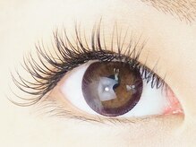 アキュート エの雰囲気（目を閉じても自然な仕上り◎Dカールで目元パッチリ）