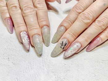 フミ(FMI)/シンプル+お好きなアート4本