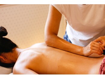 アロハナ(Al'ohana)/ロミロミの特徴