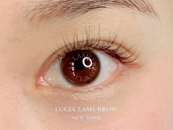 ルシアラッシュブロウ 心斎橋(LUCIALASHBROW)/ボリュームラッシュ80本/心斎橋