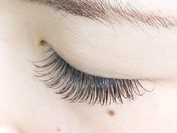 ネイル アンド アイラッシュ フルール 渋谷店/伏し目でも華やかな印象に☆彡