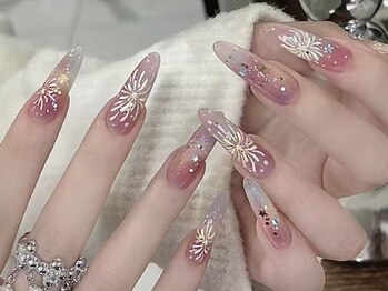 ベストネイル 池袋東口店(Best Nail)の写真/繊細な手描きアートで大人上品なワンホンネイルに*オフィスネイルのワンポイントにも◎持ち込みデザインOK*