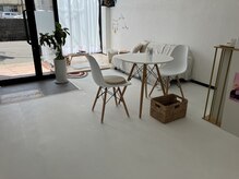 ビエル(Bielle)の雰囲気（white×woodでシンプルな空間です！）