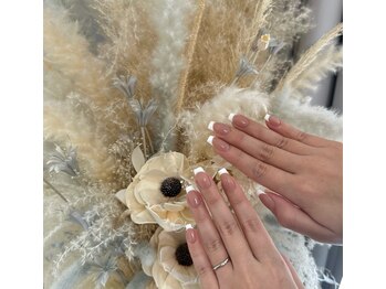 クリア(Clear)/ホワイトフレンチネイル