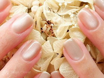 サロン クローバーの写真/【潤いケア・美爪育成】大人女性に人気♪普段のネイルに"プラス"のケアで清潔感ある綺麗な指先に◎