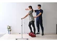 ステップフロウ(Step flow)の雰囲気（美脚をつくるために必要な設備が揃っております。）
