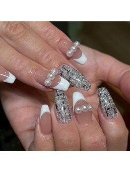 黒ツィード×白フレンチ卒業袴