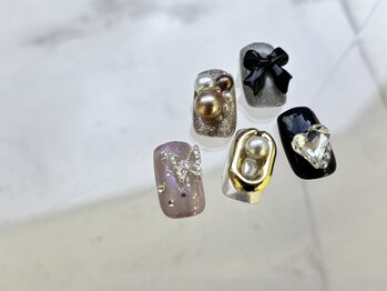 ミファネイル(mihwa nail)の写真/カラー300色以上×パーツ200種類以上×色混ぜ無料で組合せは無限大◎たった1つの特別なカラーを見つけて♪