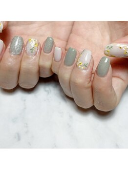 ムー(moo)/ミモザネイル