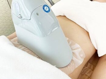 ユーアンドミー(You&Me)の写真/＼短期間で驚きの効果実感／脂肪冷却でスッキリお腹引き締め☆くびれのある細いウエストを手に入れる！