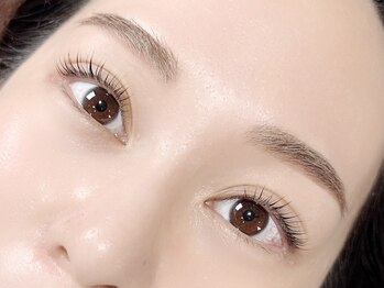レイリス 金町店(Raylice)の写真/まつげパーマ×アイブロウ同時施術◎朝の時間をとにかく楽に、今の自分に似合う大人な目元へ。