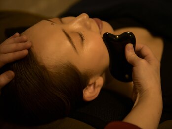 130°の癒し 山形南店/毛穴引き締めかっさフェイシャル