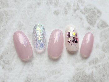 フラワーズネイルアンドアイラッシュ(FLOWER’S nail&Eyelash)の写真/【多彩なデザイン×自慢の高技術×モチ◎】OLさんもOKな控えめサンプル多数◎指が美しく見える洗練ネイル♪