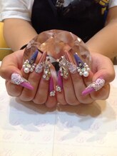 エスフィーネイルサロン ブリーユ(Esfy nailsalon Brille)/ゴテゴテネイル