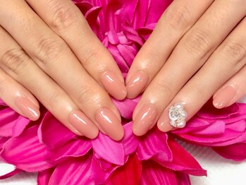 アイリッシュネイル 久屋大通店(Irish Nail)/ベージュ×ビジュー盛り