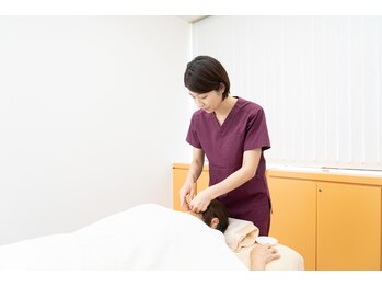 ひなたクリニカルルーム/肩首背中がガチガチな方へ