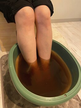 エリサ(ERISA)の写真/若草を使って足湯をすることで血行促進◎むくみ改善/疲労解消/足のにおい軽減/かかとが綺麗になる効果も☆