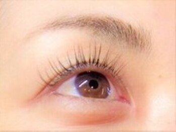 ミニオン 南浦和店(minion)の写真/【束感♪韓国風マツエク】今までにない持続力と美しい仕上がり☆崩れないマツエクを…[LEDエクステ]