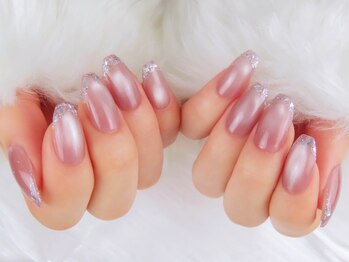 アフローディアネイル 亀戸店の写真/上品シンプルなオフィスネイルが人気♪ワンカラー・グラデーション・マグネットなど大人可愛いデザイン多数